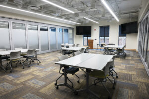 The Garfield 3 Room at Colorado Mountain College - Morgridge Commons, a large room full of chairs and desks.